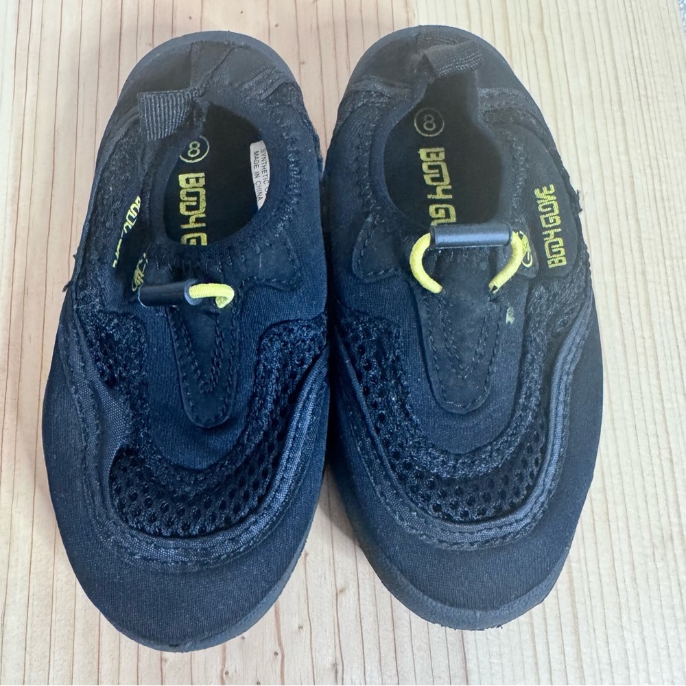 2/$10 Body Glove Riptide Infant Water Shoes Black Yellow Size 8